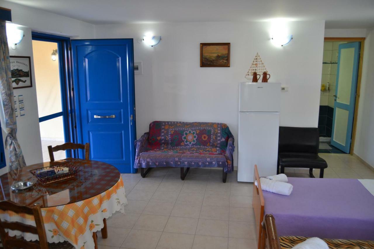 Sofia Apartment Léntas Extérieur photo